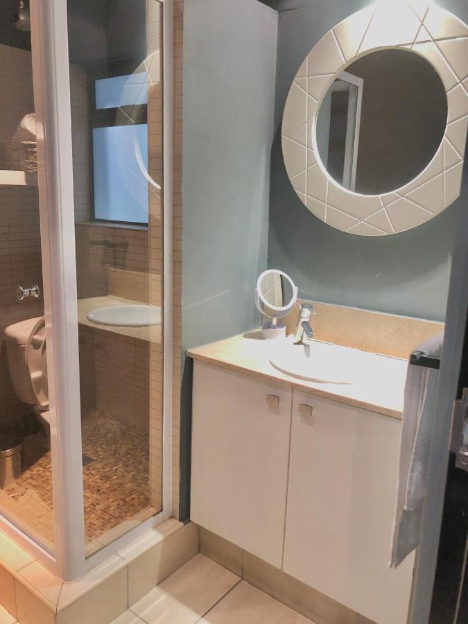 Icon Self Catering Apartment In Cape Town Near Waterfront And Cticc Esterno foto